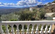 Resale - Villa -
Alcaucín - Inland