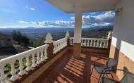 Resale - Villa -
Alcaucín - Inland