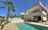 Herverkoop - Villa -
Orihuela Costa - Villamartín