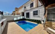 Herverkoop - Semi Detached -
Orihuela Costa - La Zenia