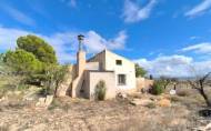 Resale - Country House -
Yecla - Inland