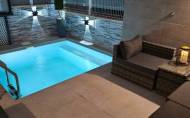 Resale - Villa -
Villamartin - Costa Blanca
