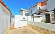 Resale - Villa -
Villamartín - PAU 8