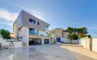 Herverkoop - Villa -
Torrevieja - Costa Blanca