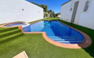 Resale - Villa -
Torrevieja - Los Balcones