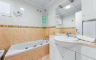 Herverkoop - Apartamento -
Torrevieja - Centro