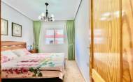 Herverkoop - Apartamento -
Torrevieja - Playa del Cura