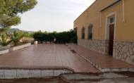 Reventa - Villa -
Yecla - Inland