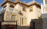 Herverkoop - Villa -
La Zenia - Costa Blanca