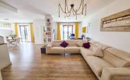 Herverkoop - Town House -
Casares Playa - Costa del Sol