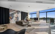 Reventa - Villa -
El Paraíso, Estepona - Costa del Sol