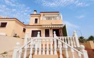 Herverkoop - Villa -
Villamartin - Costa Blanca