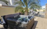 Herverkoop - Villa -
Torrevieja - La Siesta - El Salado - Torreta