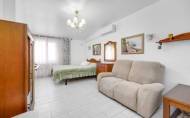 Herverkoop - Town House -
Torrevieja - Calas Blanca