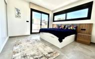 Reventa - Villa -
Villamartin - Costa Blanca