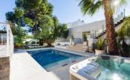 Reventa - Villa -
Marbella - Nueva Andalucía