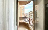 Revente - Apartment -
Torrevieja - Centro