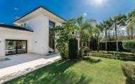 Resale - Villa -
Marbella - Nueva Andalucía