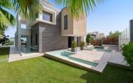 Resale - Villa -
Nueva Andalucía - Costa del Sol
