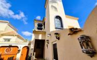 Herverkoop - Villa -
Villamartin - Costa Blanca