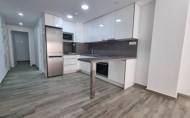 Herverkoop - Apartamento -
Torrevieja - Playa del Cura