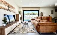 Reventa - Villa -
Villamartin - Costa Blanca