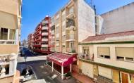 Herverkoop - Apartamento -
Torrevieja - Playa del Cura