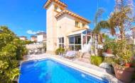 Revente - Villa -
Orihuela Costa - La Zenia