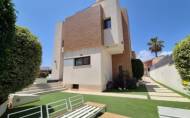 Reventa - Villa -
Torrevieja - Costa Blanca
