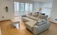 Revente - Apartamento -
Torrevieja - Centro