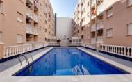Revente - Apartment -
Torrevieja - Centro