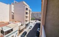 Herverkoop - Apartamento -
Torrevieja - Centro