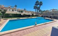 Herverkoop - Town House -
Villamartin - Las filipinas