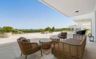 Resale - Villa -
Nueva Andalucía - Costa del Sol