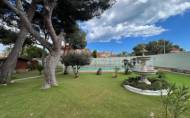 Resale - Villa -
Orihuela Costa - Campoamor