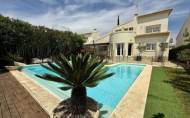 Revente - Villa -
Orihuela Costa - Costa Blanca