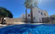 Herverkoop - Villa -
Torrevieja - La Siesta - El Salado - Torreta