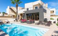 Herverkoop - Villa -
Torrevieja - Costa Blanca