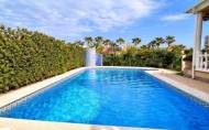 Resale - Villa -
La Mata - Costa Blanca