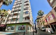 Revente - Apartamento -
Torrevieja - Centro