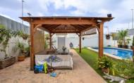 Herverkoop - Villa -
Los Montesinos - La Herrada