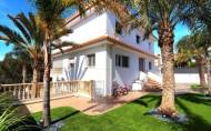 Herverkoop - Villa -
Orihuela Costa - Campoamor