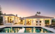 Resale - Villa -
Marbella - Nueva Andalucía