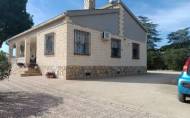 Reventa - Villa -
Yecla - Inland