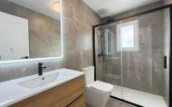 Herverkoop - Town House -
Torrevieja - Miramar - Torre Del Moro
