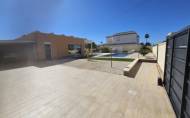 Herverkoop - Villa -
Torrevieja - La Siesta - El Salado - Torreta