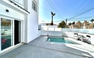 Resale - Villa -
Villamartin - Costa Blanca
