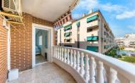 Herverkoop - Apartamento -
Torrevieja - Centro