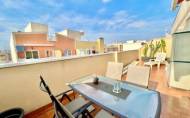 Reventa - Ático -
Torrevieja - Centro