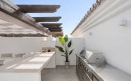 Revente - Apartment -
Marbella - Nueva Andalucía